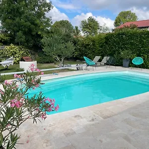 https://villa-poetique-proche-de-lyon.hotels-rhonealpes.com